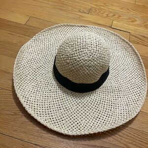 Elegant Straw Sun Hat with Black Band